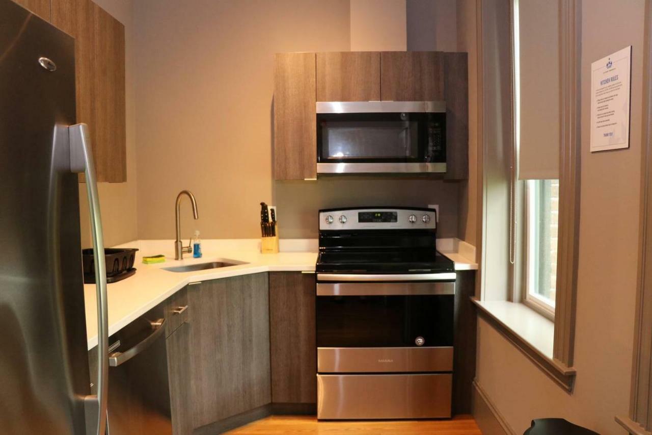 A Stylish Stay W/ A Queen Bed, Heated Floors.. #15 Brookline Exterior foto